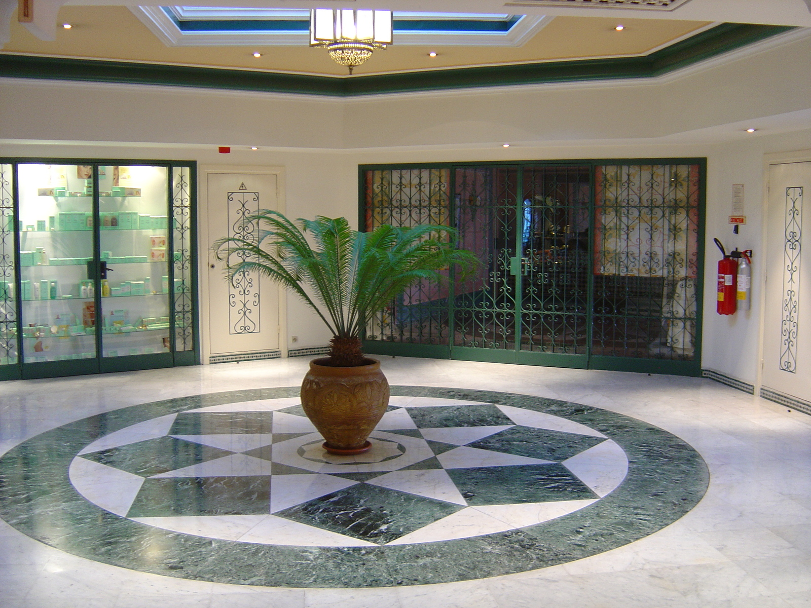 รูปถ่าย โมร็อกโก(Morocco) คาซาบลังกา(Casablanca) โรงแรมรอยัลมันซูร์ เมอริเดียน(Royal Mansour Meridien) 2004-09 24