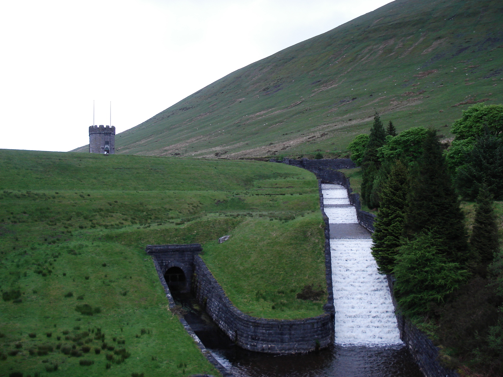 รูปถ่าย อังกฤษ(United Kingdom) อุทยานแห่งชาติเบรคอนบีคอนส์(Brecon Beacons National Park) 2006-05 58
