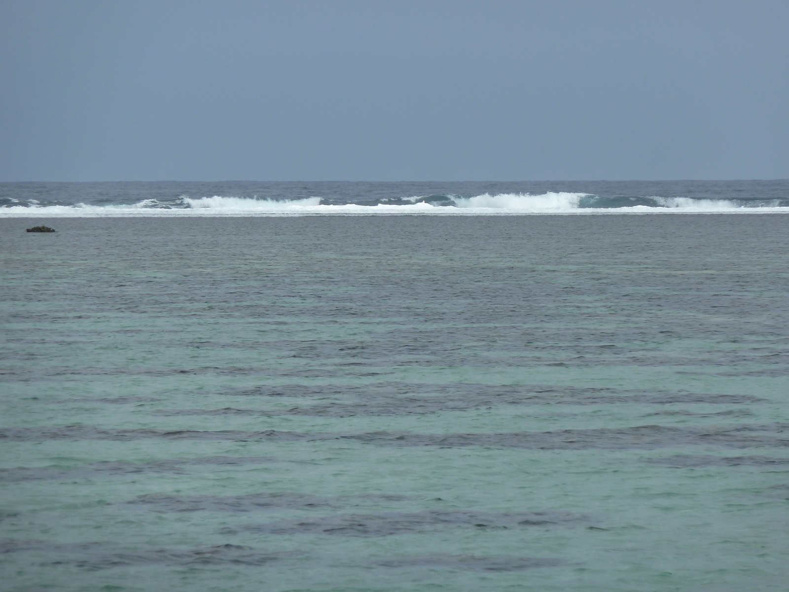 รูปถ่าย ฟิจิ(Fiji) ถนนจากนาดีไปนาตาโดลา(Nadi to Natadola road) 2010-05 0