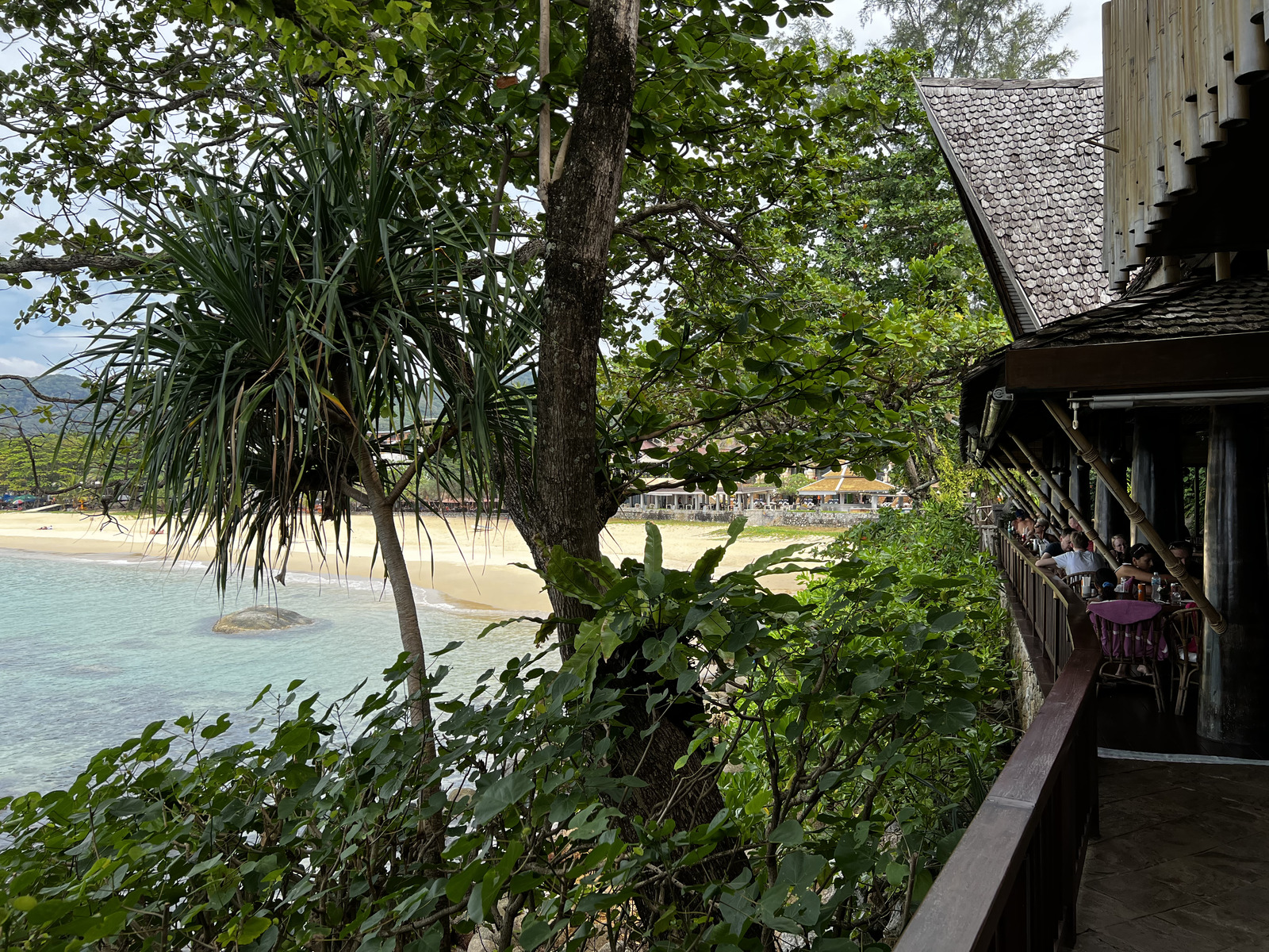 รูปถ่าย ไทย(Thailand) ภูเก็ต(Phuket) หาดกะรน(Karon Beach) ร้านอาหารออนเดอะร็อก(On the rock Restaurant) 2021-12 41