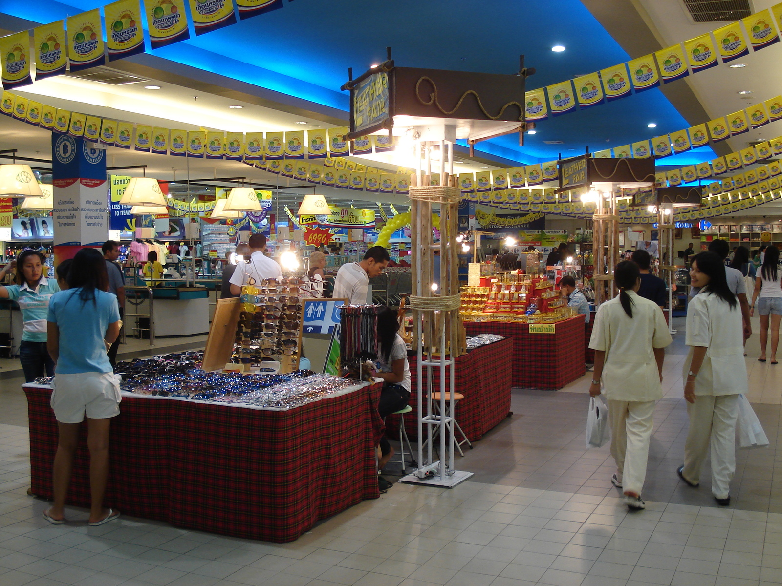 รูปถ่าย ไทย(Thailand) พัทยา(Pattaya) คาร์ฟูร(Carrefour) 2006-09 1