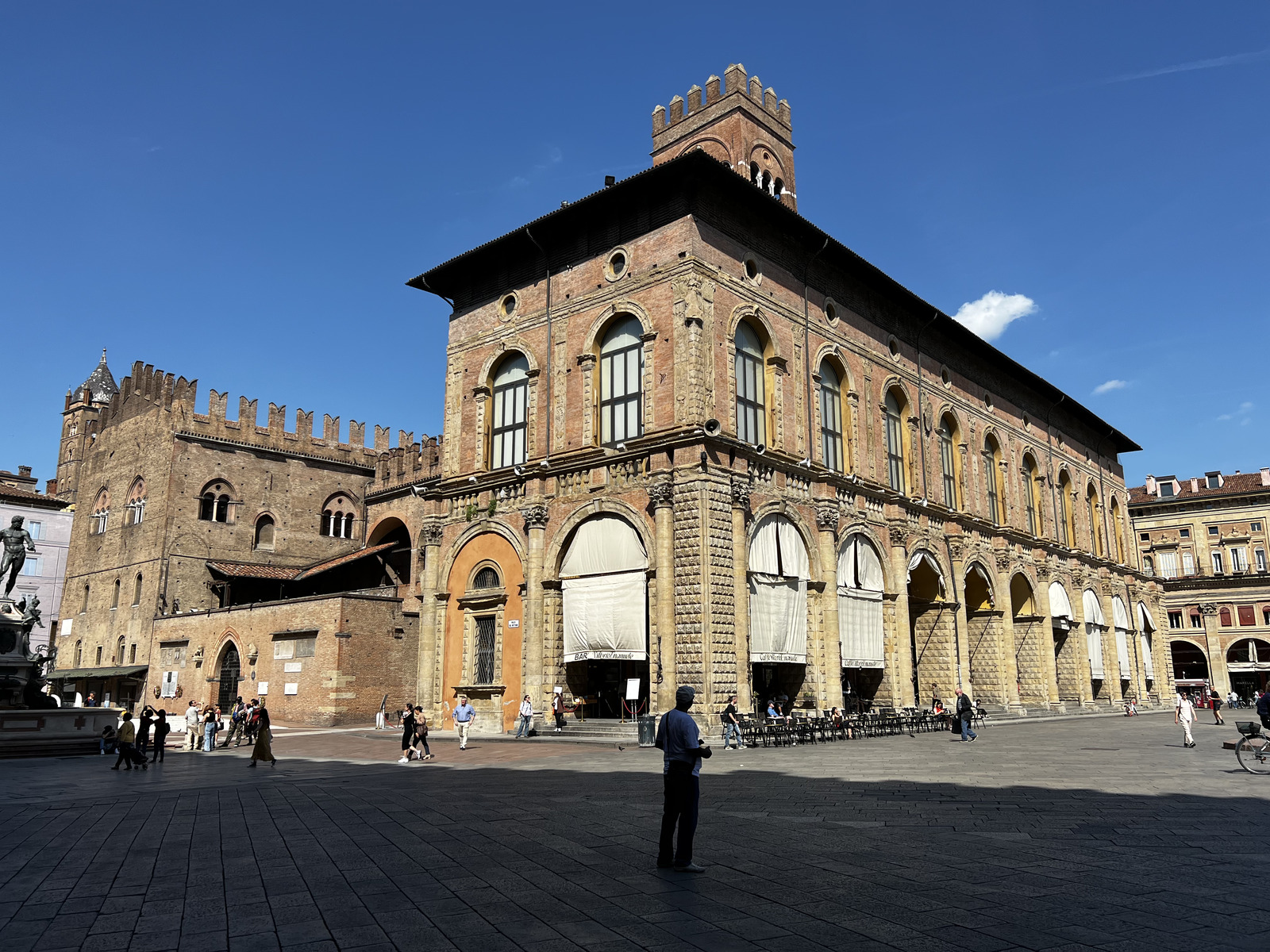 รูปถ่าย อิตาลี(Italy) โบโลญญา(Bologna) 2022-05 16