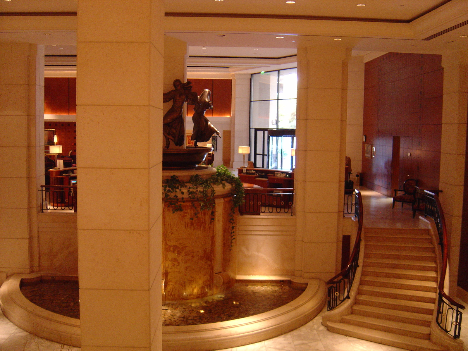 รูปถ่าย จอร์แดน(Jordan) อัมมาน(Amman) โรงแรมเลอเมอริเดียน(Le Meridien Hotel) 2004-10 24