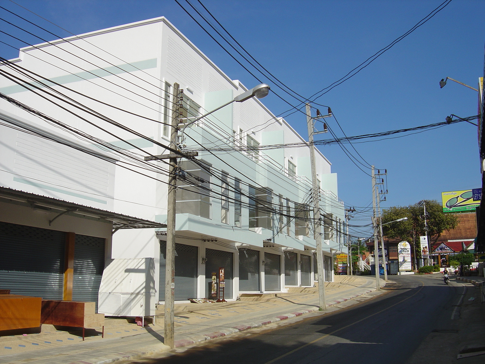รูปถ่าย ไทย(Thailand) ภูเก็ต(Phuket) กะตะกะรน(Kata Karon) 2005-12 38