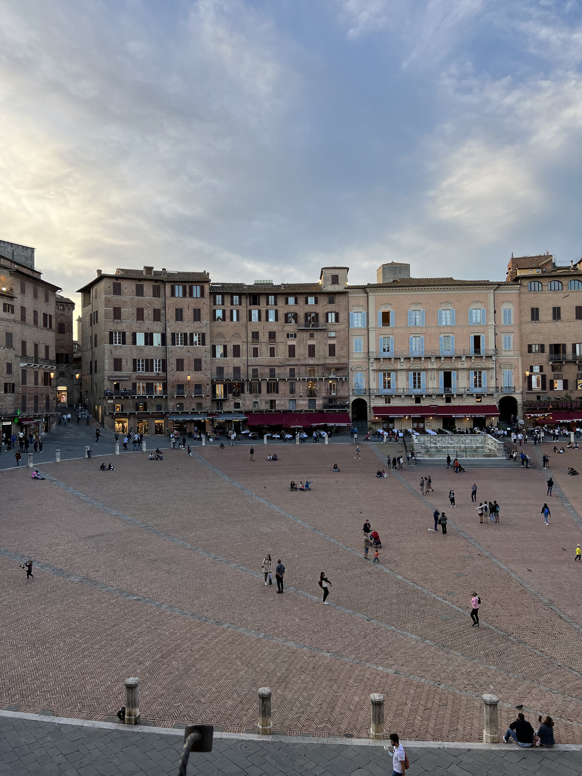 รูปถ่าย อิตาลี(Italy) ซีเอน่า(Siena) วังปุบบลีโก(Palazzo Pubblico) 2021-09 36