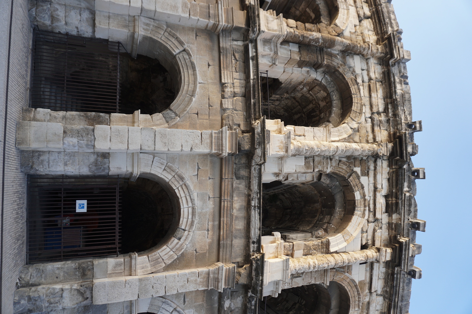รูปถ่าย ฝรั่งเศส(France) นีเมอ(Nimes) 2017-08 18