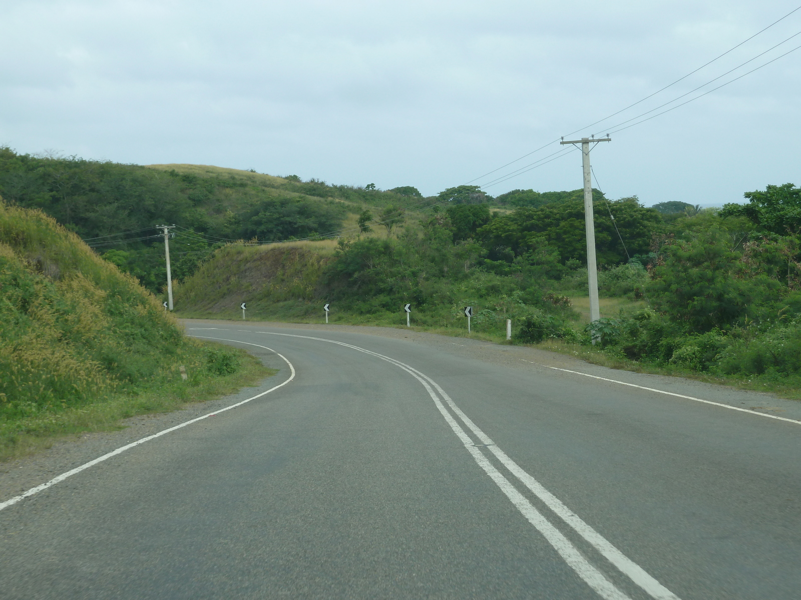 รูปถ่าย ฟิจิ(Fiji) ถนนจากนาดีไปนาตาโดลา(Nadi to Natadola road) 2010-05 105