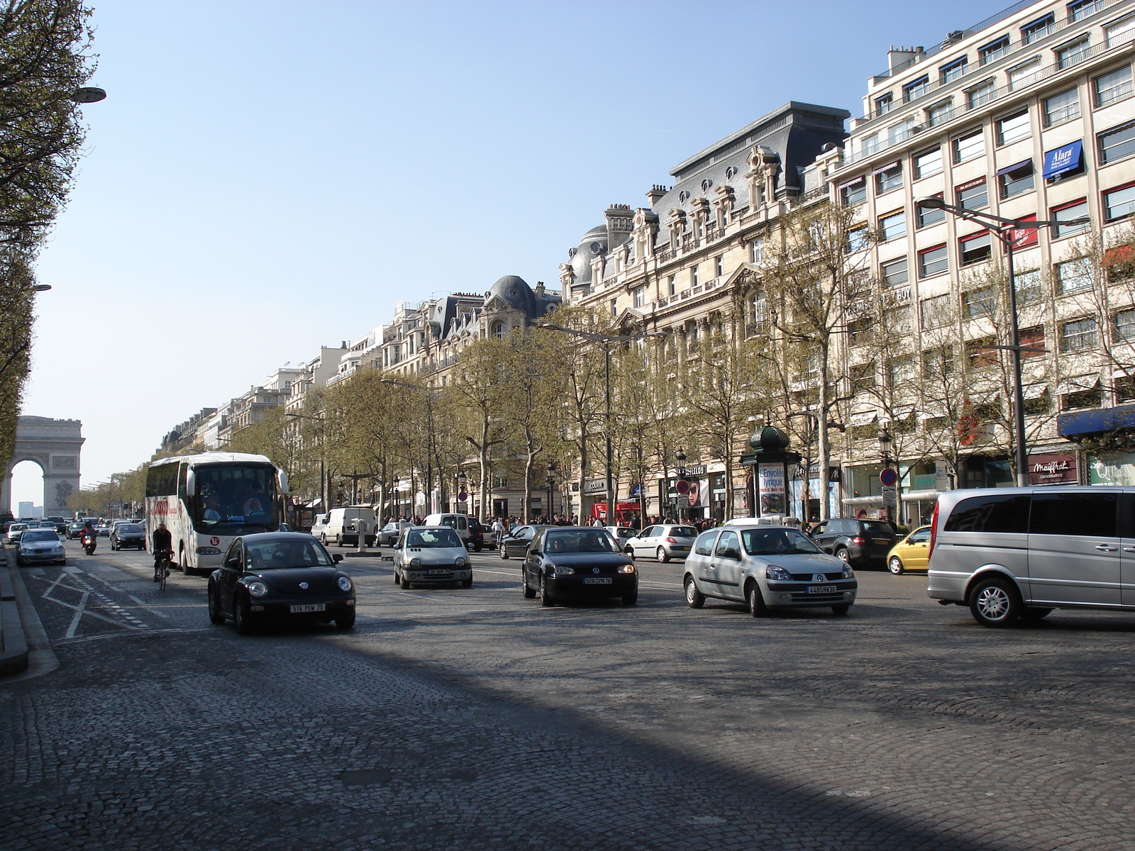 รูปถ่าย ฝรั่งเศส(France) ปารีส(Paris) ช็องเซลีเซ(Champs Elysees) 2006-04 4