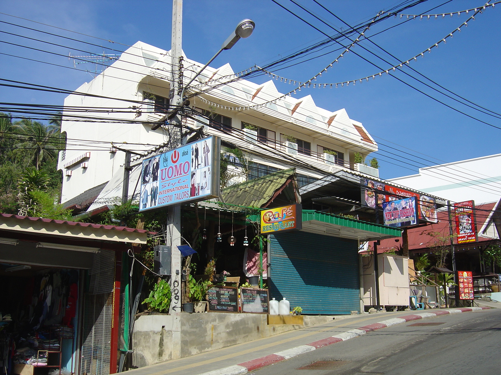 รูปถ่าย ไทย(Thailand) ภูเก็ต(Phuket) กะตะกะรน(Kata Karon) 2005-12 26