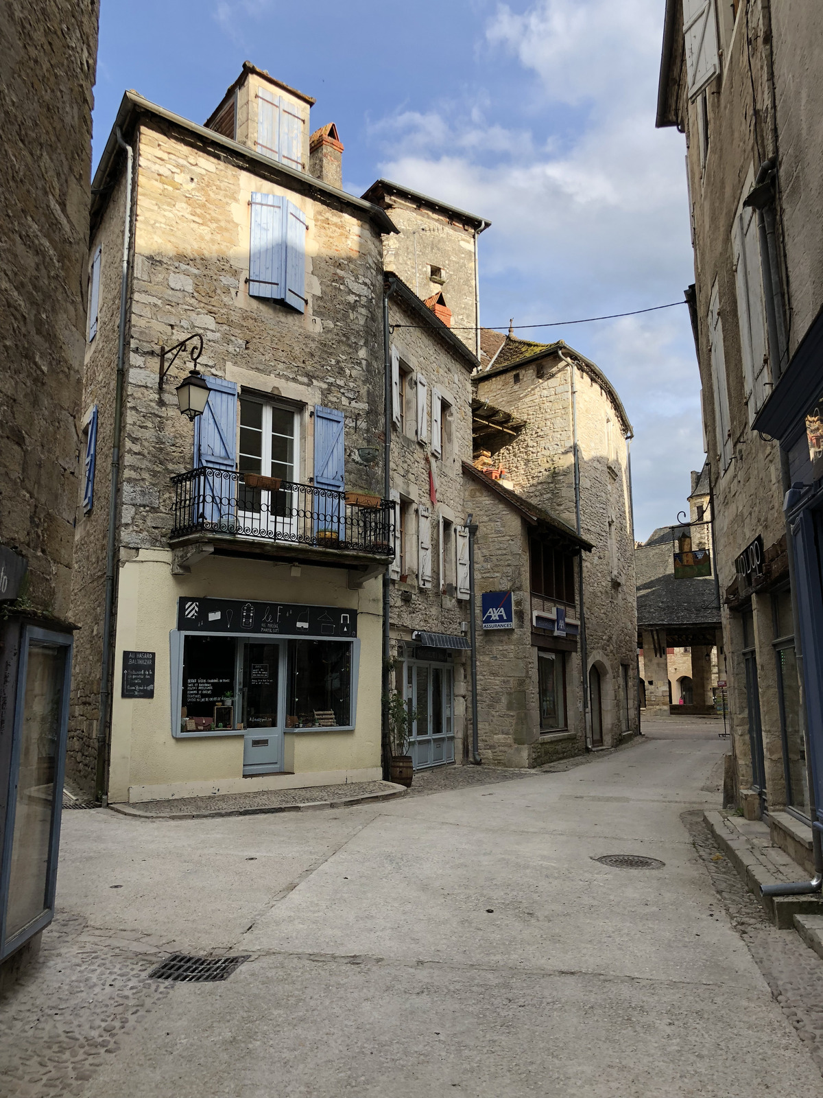 รูปถ่าย ฝรั่งเศส(France) มาร์แตล(Martel) 2018-04 11