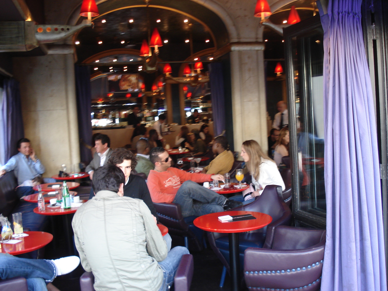 รูปถ่าย ฝรั่งเศส(France) ปารีส(Paris) ช็องเซลีเซ(Champs Elysees) 2006-04 15