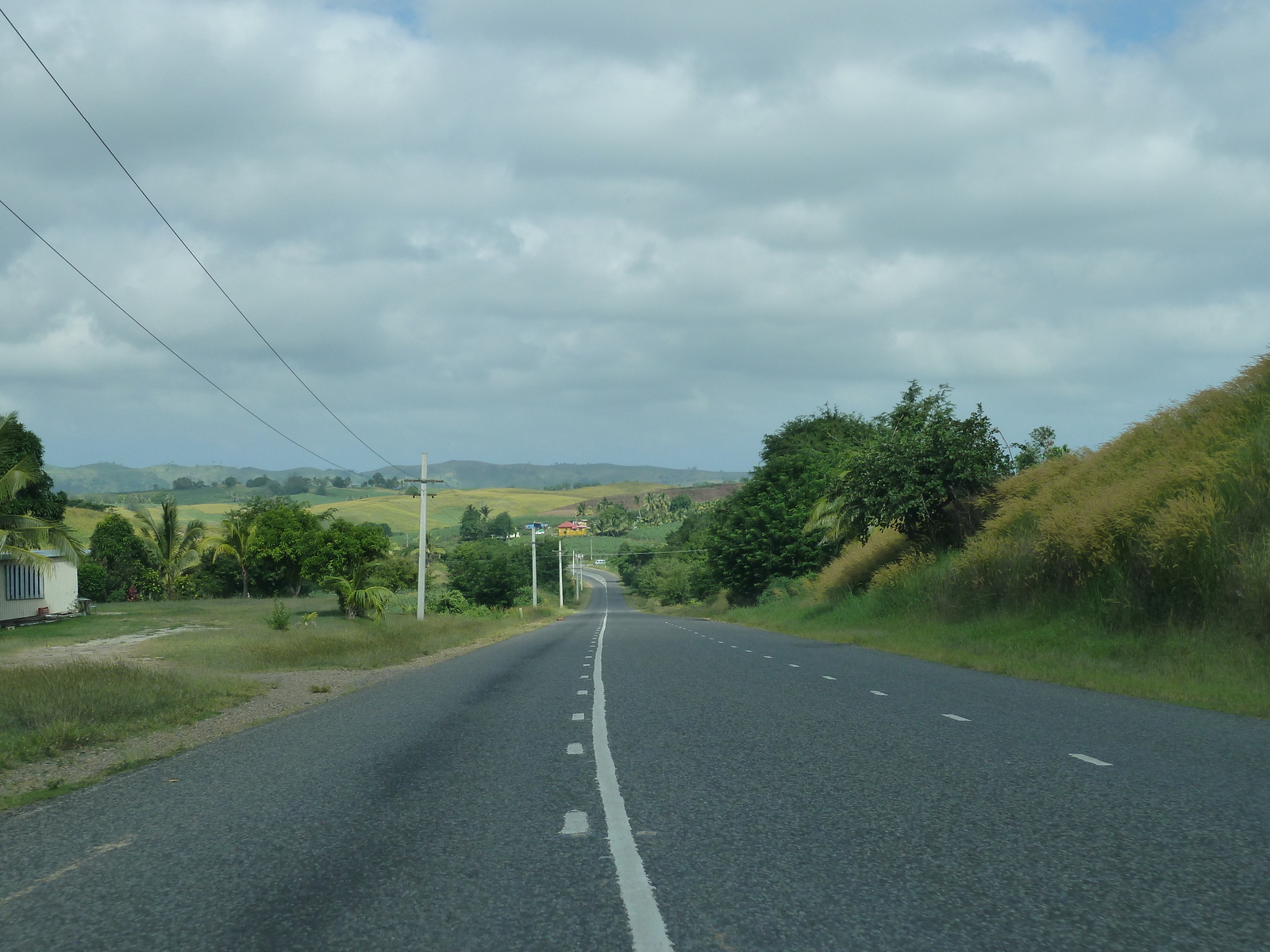 รูปถ่าย ฟิจิ(Fiji) ถนนจากนาดีไปนาตาโดลา(Nadi to Natadola road) 2010-05 108