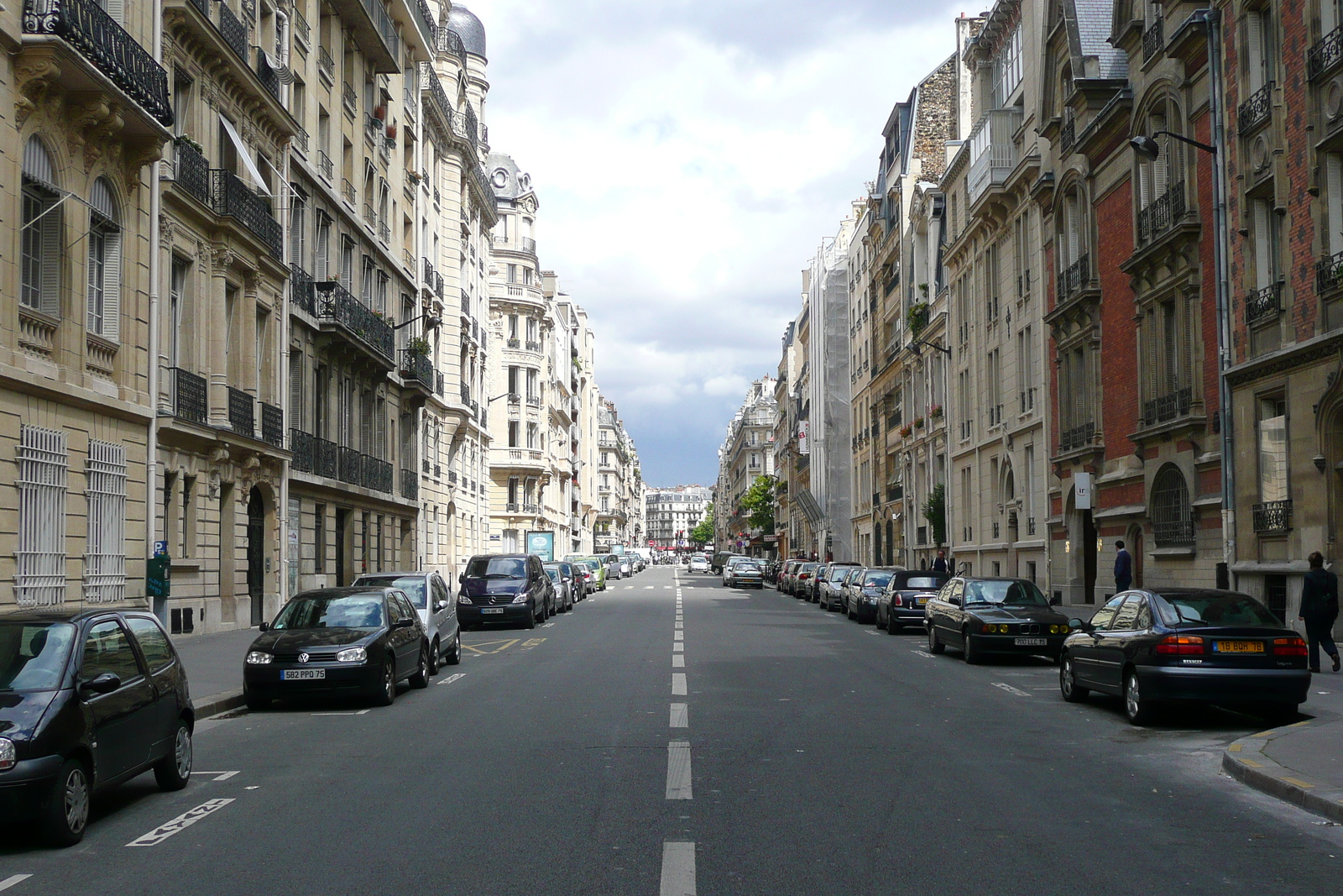 รูปถ่าย ฝรั่งเศส(France) ปารีส(Paris) ถนนอ็องแปร์(Rue Ampere) 2007-06 0
