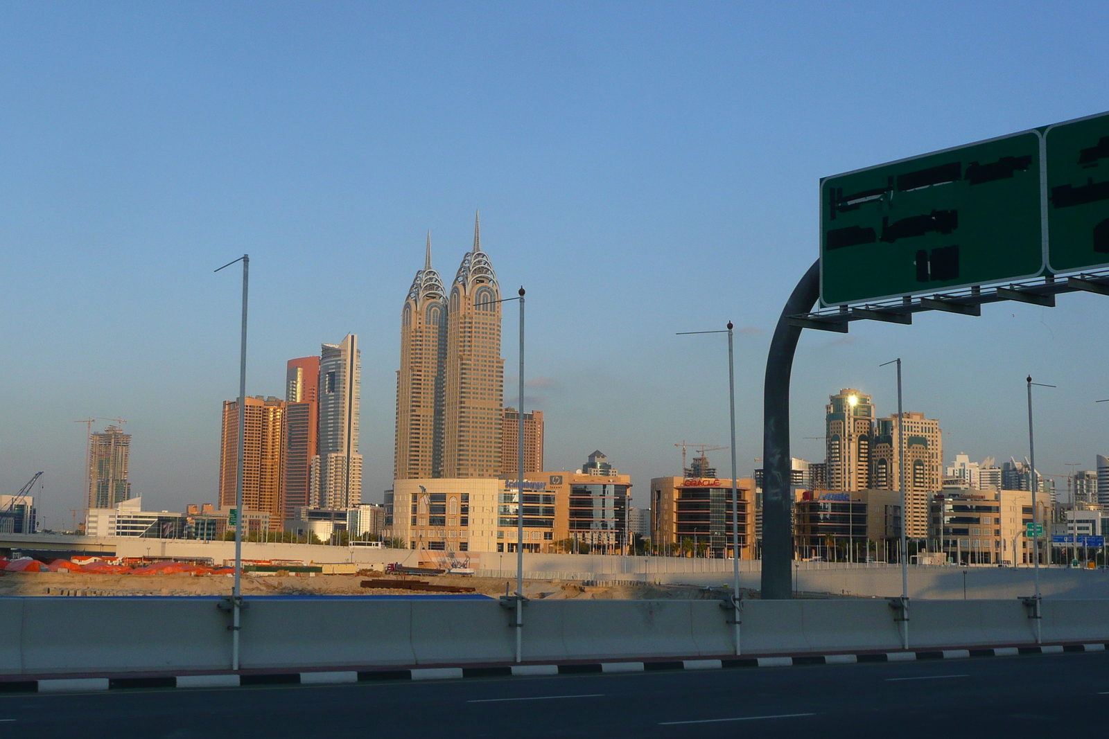รูปถ่าย สหรัฐอาหรับเอมิเรตส์(United Arab Emirates) ดูไบ(Dubai) จุมัยเราะห์(Jumeirah) 2009-01 13