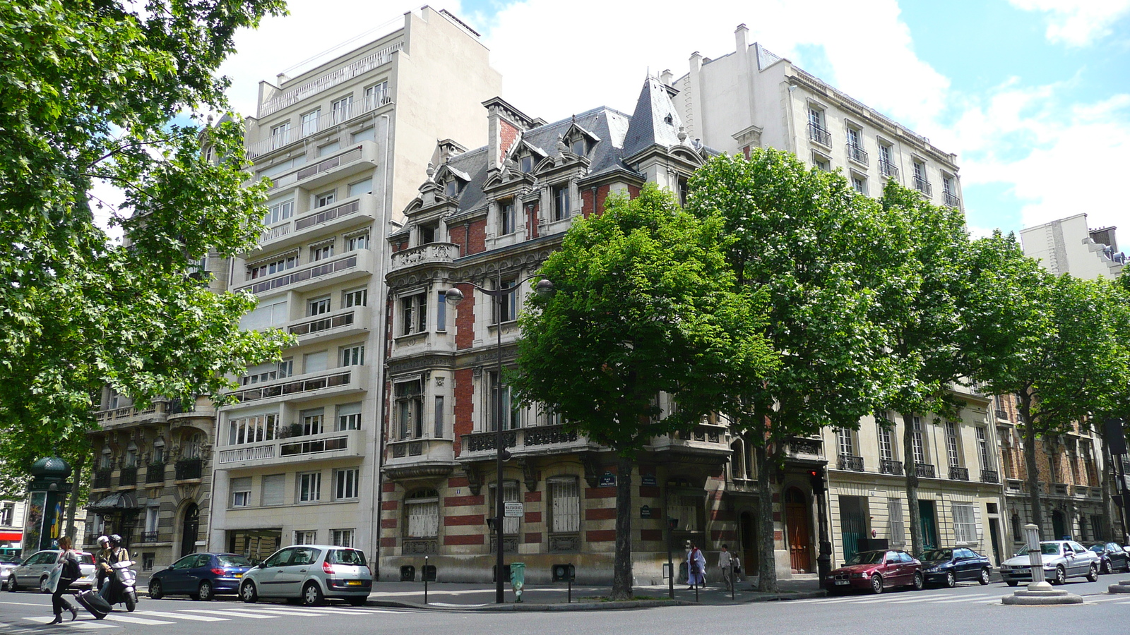 รูปถ่าย ฝรั่งเศส(France) ปารีส(Paris) คุ้มที่ 17 (17th Arrondissement) ปลาส  มาเลแอร์บ(Place Malesherbes) 2007-05 4