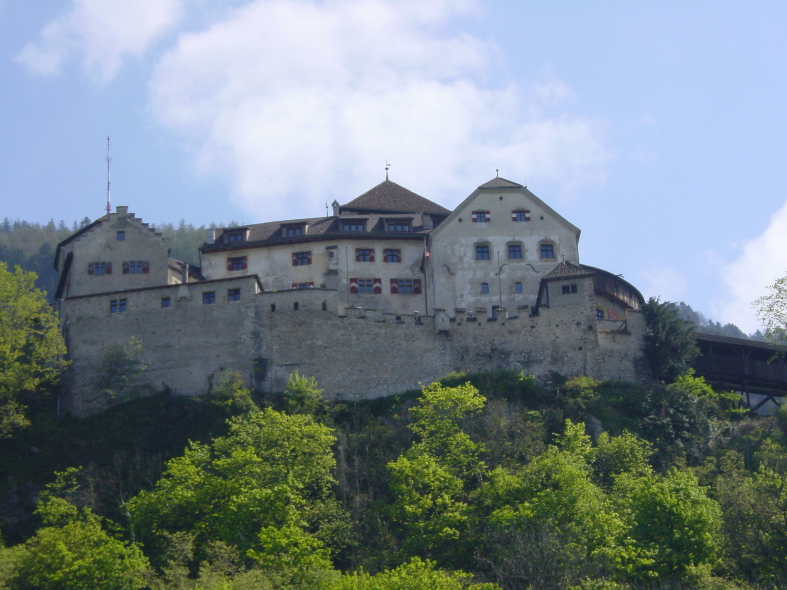 รูปถ่าย ลิกเตนสไตน์(Liechtenstein) วาดุซ(Vaduz) 2002-04 2