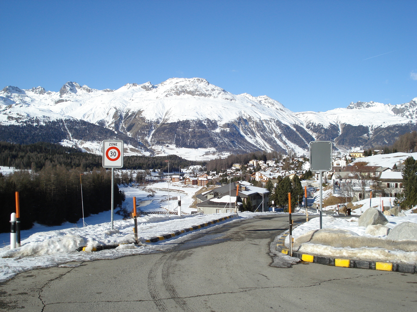 รูปถ่าย สวิสเซอร์แลนด์(Switzerland) ปองเทรซีน่า(Pontresina) 2007-01 123