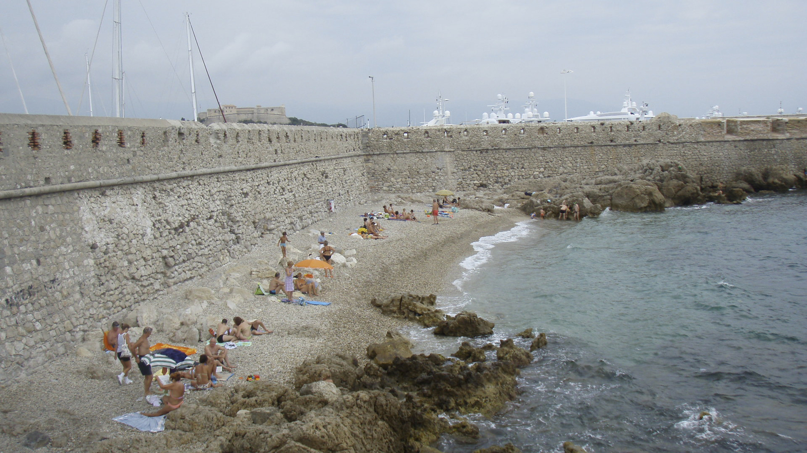 รูปถ่าย ฝรั่งเศส(France) อองทีป(Antibes) หาดลากราแว็ต(Plage de la Gravette) 2007-08 22