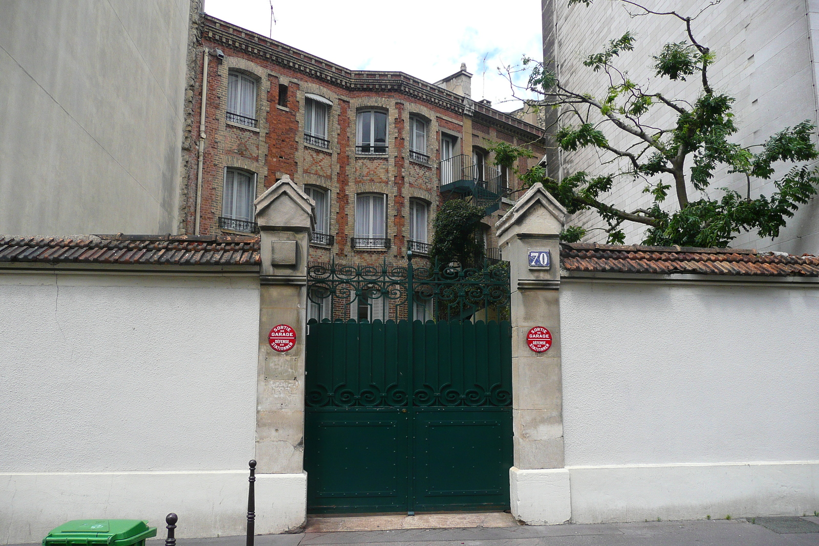 รูปถ่าย ฝรั่งเศส(France) ปารีส(Paris) ถนนอ็องแปร์(Rue Ampere) 2007-06 62