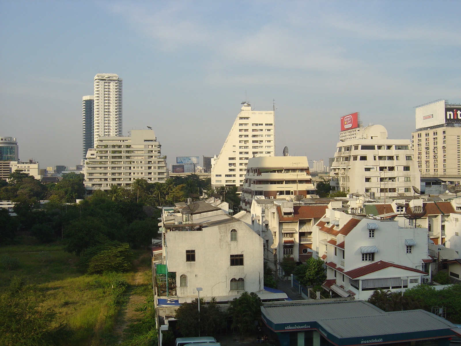 รูปถ่าย ไทย(Thailand) กรุงเทพมหานคร(Bangkok) รถไฟฟ้า(Sky Train) 2004-12 105