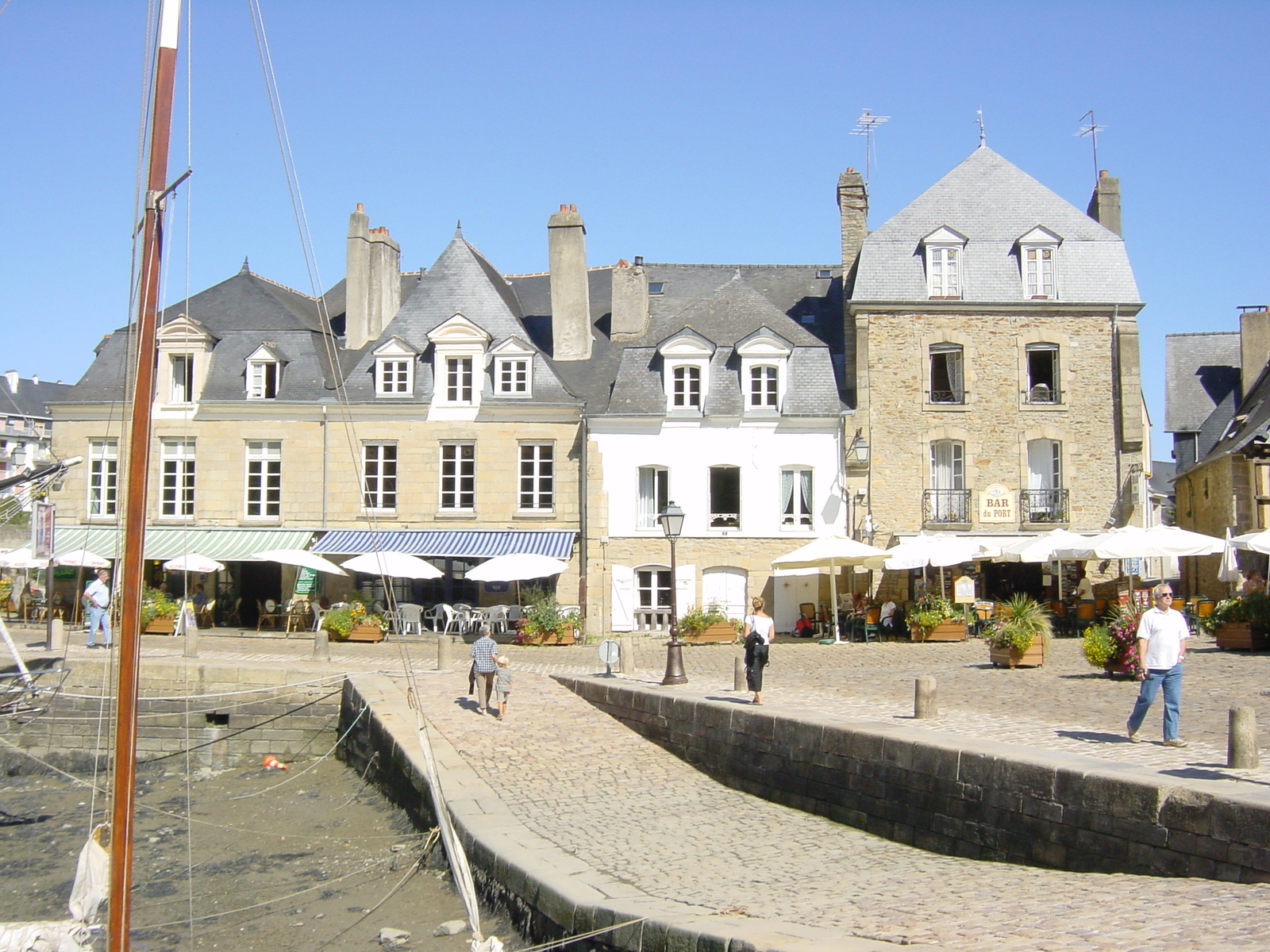 รูปถ่าย ฝรั่งเศส(France) แซ็งต์-อาน-ดอแร(Saint anne d'auray) 2003-09 11