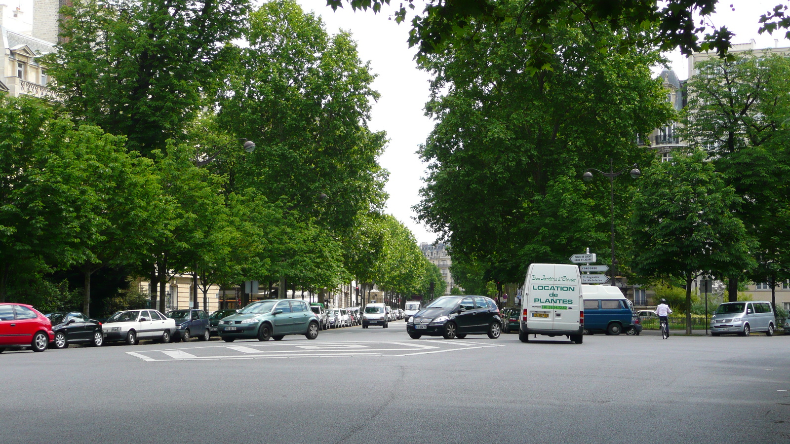 รูปถ่าย ฝรั่งเศส(France) ปารีส(Paris) คุ้มที่ 17 (17th Arrondissement) ปลาส  มาเลแอร์บ(Place Malesherbes) 2007-05 14