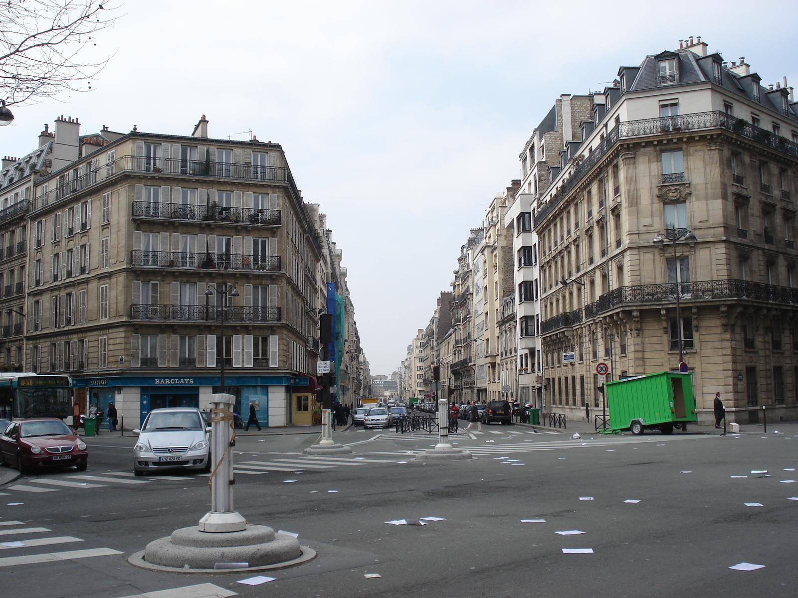 รูปถ่าย ฝรั่งเศส(France) ปารีส(Paris) บูเลอวาร์ด  มาเลแอร์บ(Boulevard Malesherbes) 2006-03 13