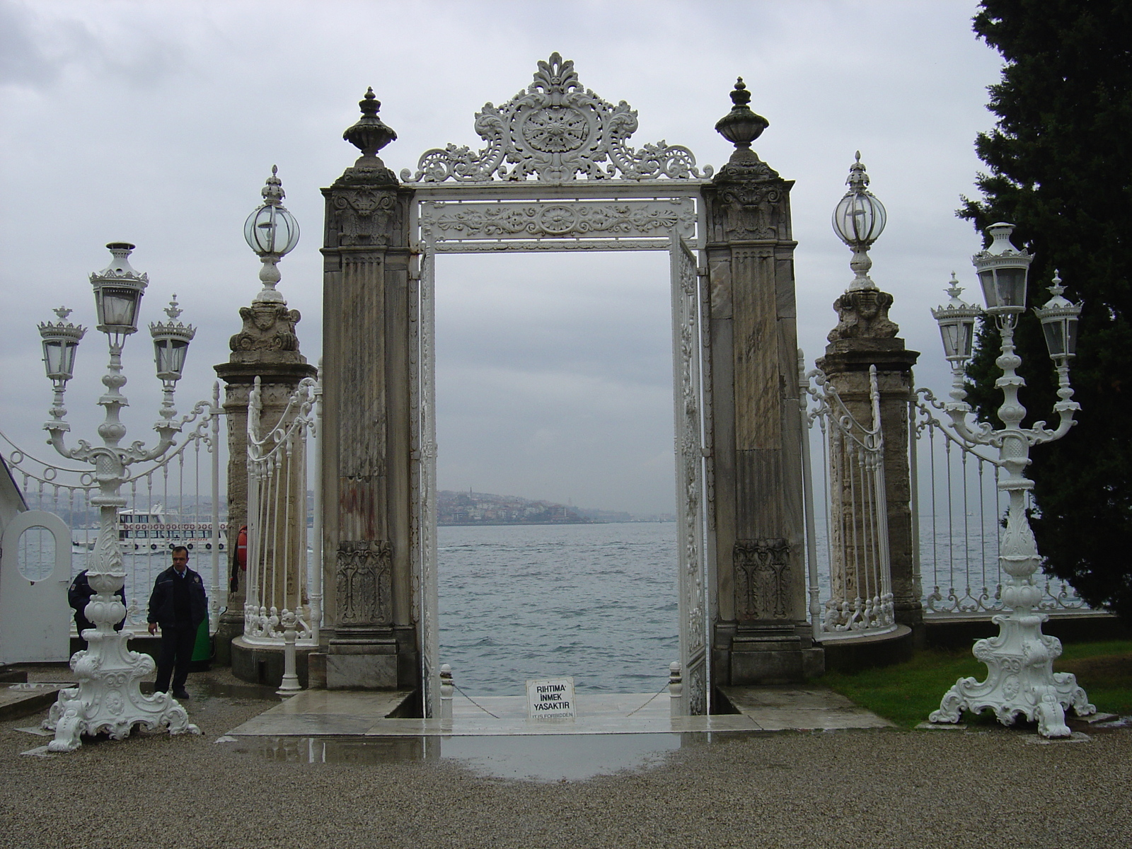 รูปถ่าย ตุรกี(Turkey) อิสตันบูล(Istanbul) พระราชวังโดลมาบาห์เช(Dolmabahce Palace) 2004-12 132