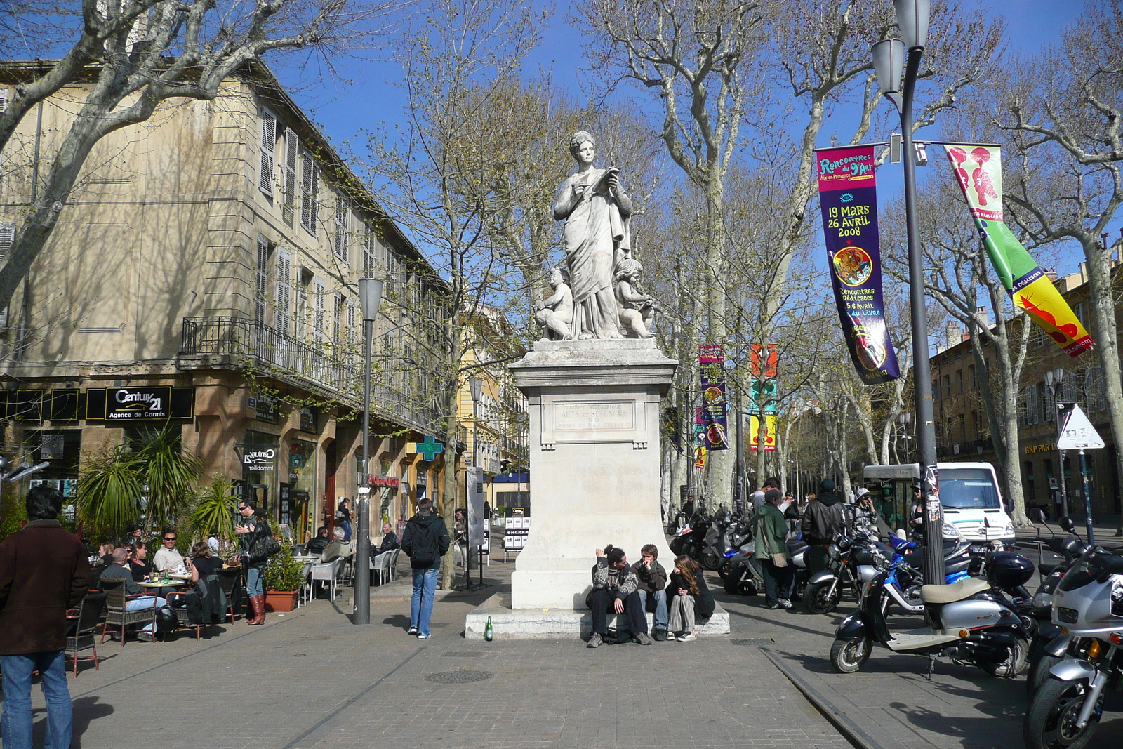 รูปถ่าย ฝรั่งเศส(France) แอ็กซ์-อ็อง-โพรว็องส์(Aix en Provence) จัตุรัสนายพลเดอโกล(Place du General de Gaulle) 2008-04 10
