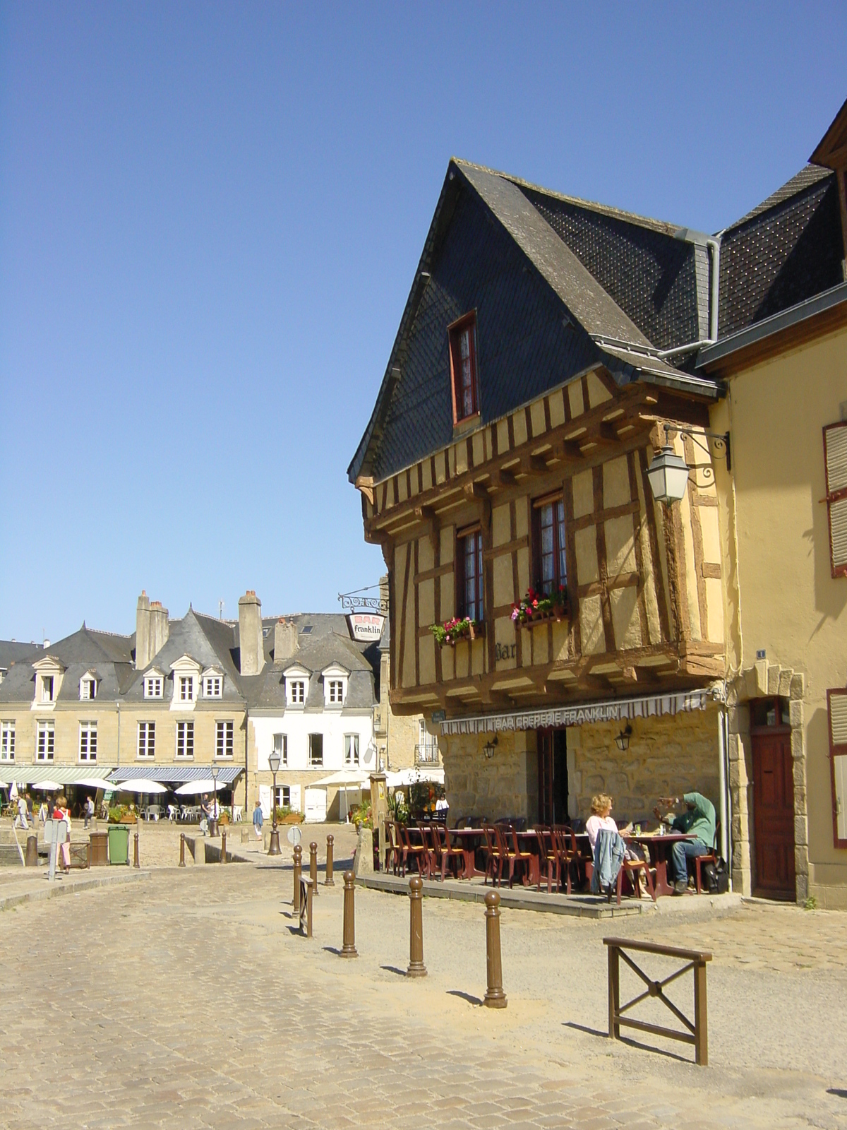 รูปถ่าย ฝรั่งเศส(France) แซ็งต์-อาน-ดอแร(Saint anne d'auray) 2003-09 23