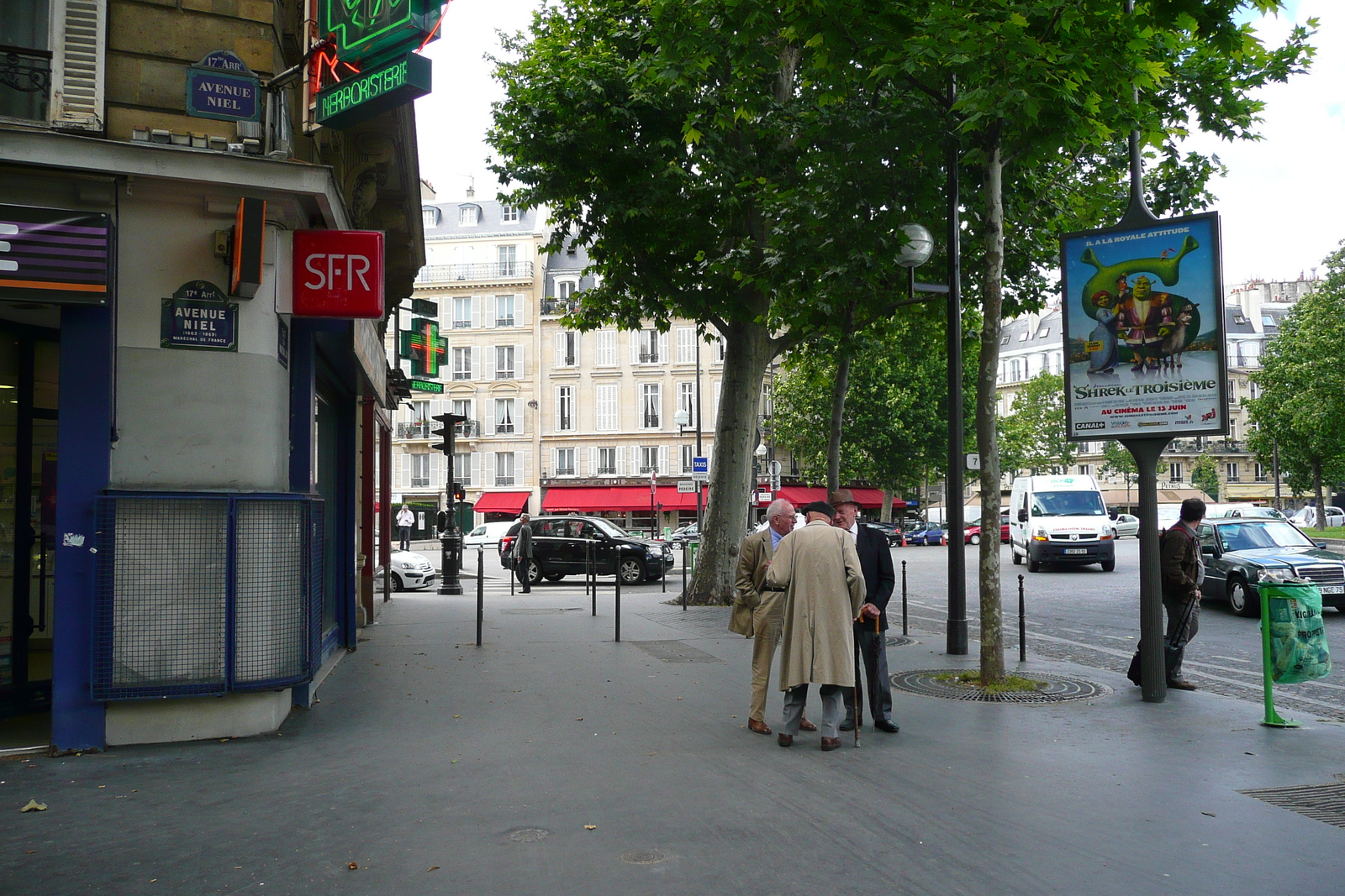 รูปถ่าย ฝรั่งเศส(France) ปารีส(Paris) ถนนนีเยล(Avenue Niel) 2007-06 95