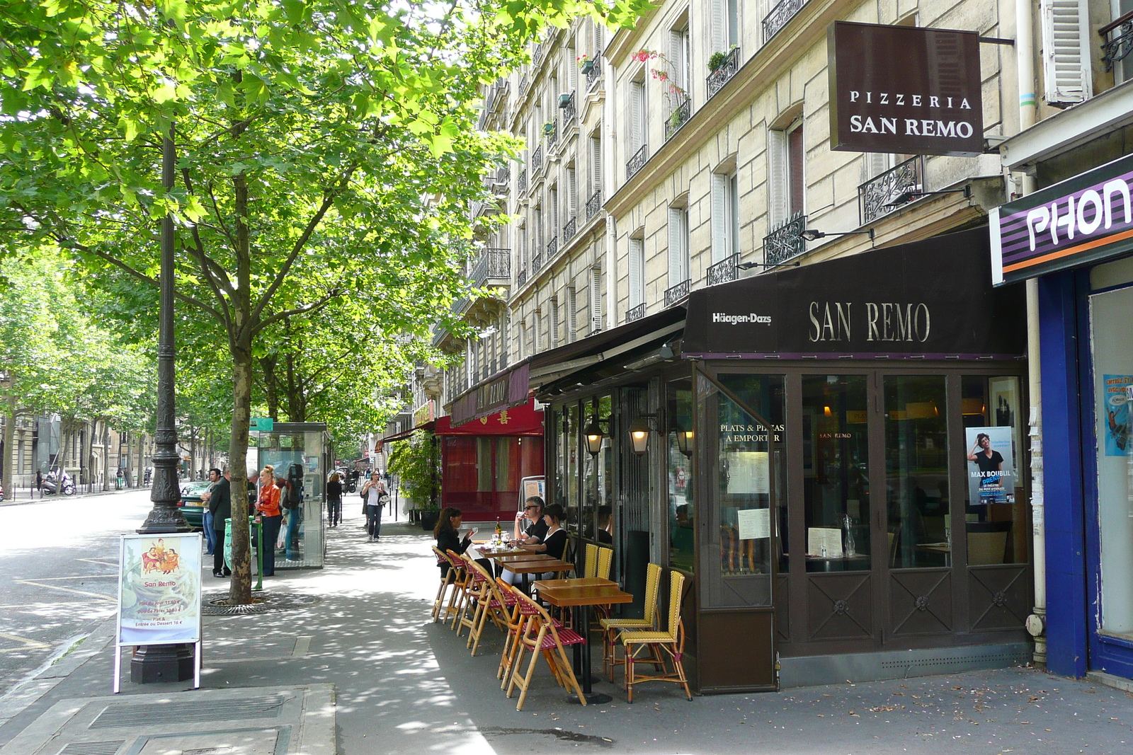 รูปถ่าย ฝรั่งเศส(France) ปารีส(Paris) ถนนนีเยล(Avenue Niel) 2007-06 94