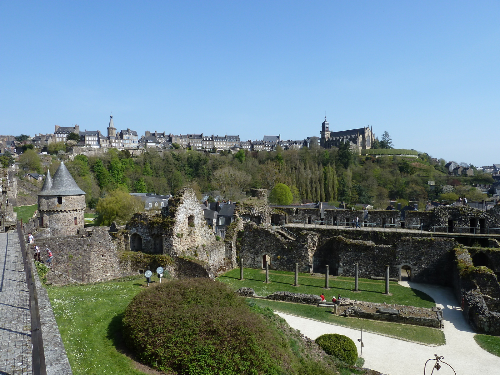 รูปถ่าย ฝรั่งเศส(France) ฟูแฌร์(Fougeres) 2010-04 4