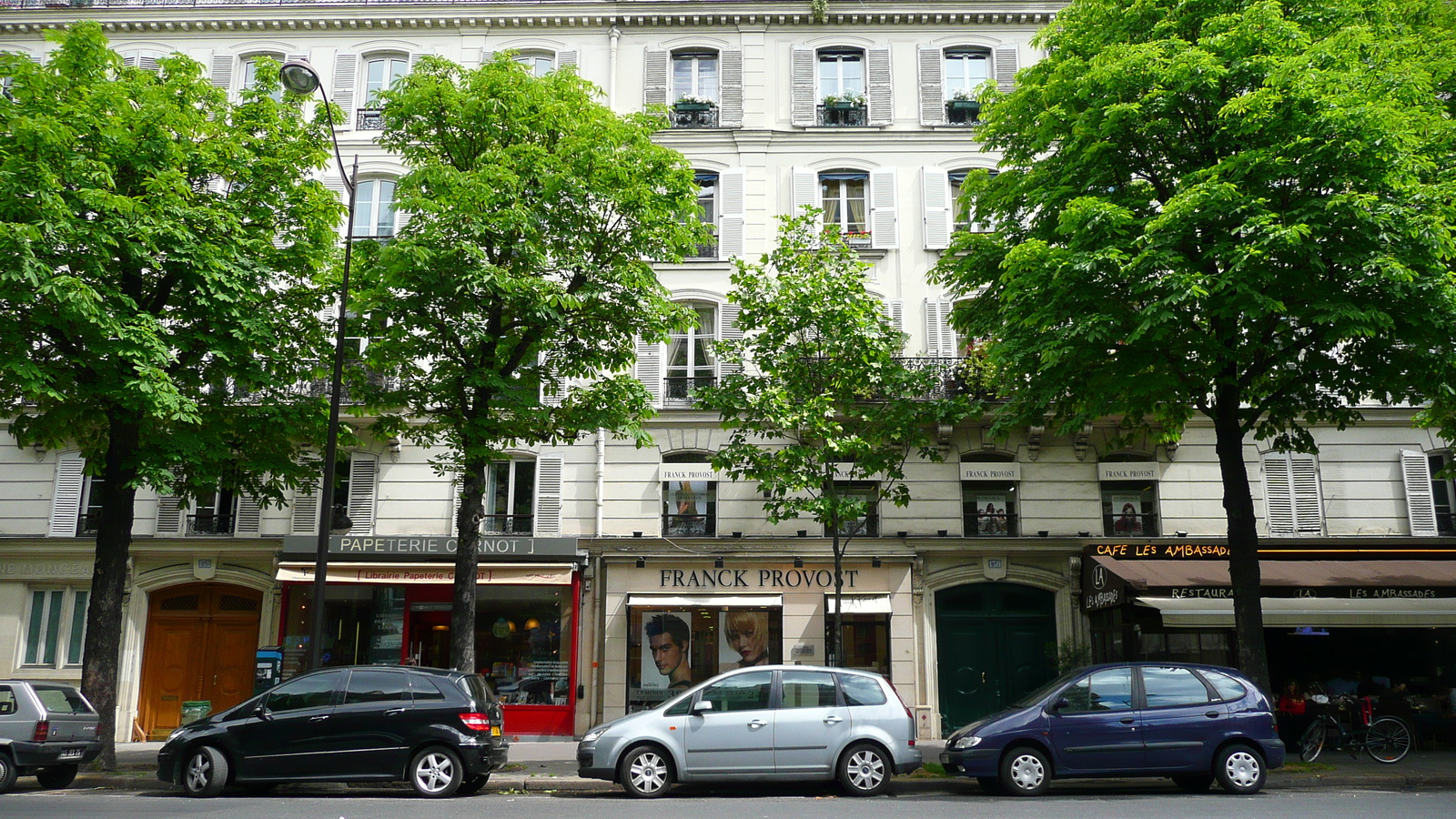 รูปถ่าย ฝรั่งเศส(France) ปารีส(Paris) บูเลอวาร์ด  มาเลแอร์บ(Boulevard Malesherbes) 2007-05 15