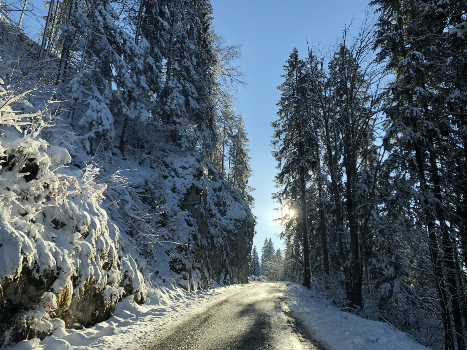 รูปถ่าย สวิสเซอร์แลนด์(Switzerland) ครองส์-มงตานา(Crans Montana) 2020-12 31