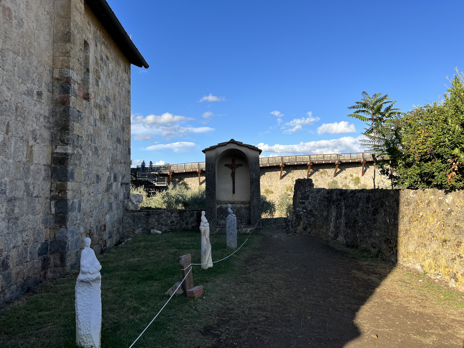 รูปถ่าย อิตาลี(Italy) มงเตอร์ริกกิโอนี(Monteriggioni) 2021-09 30