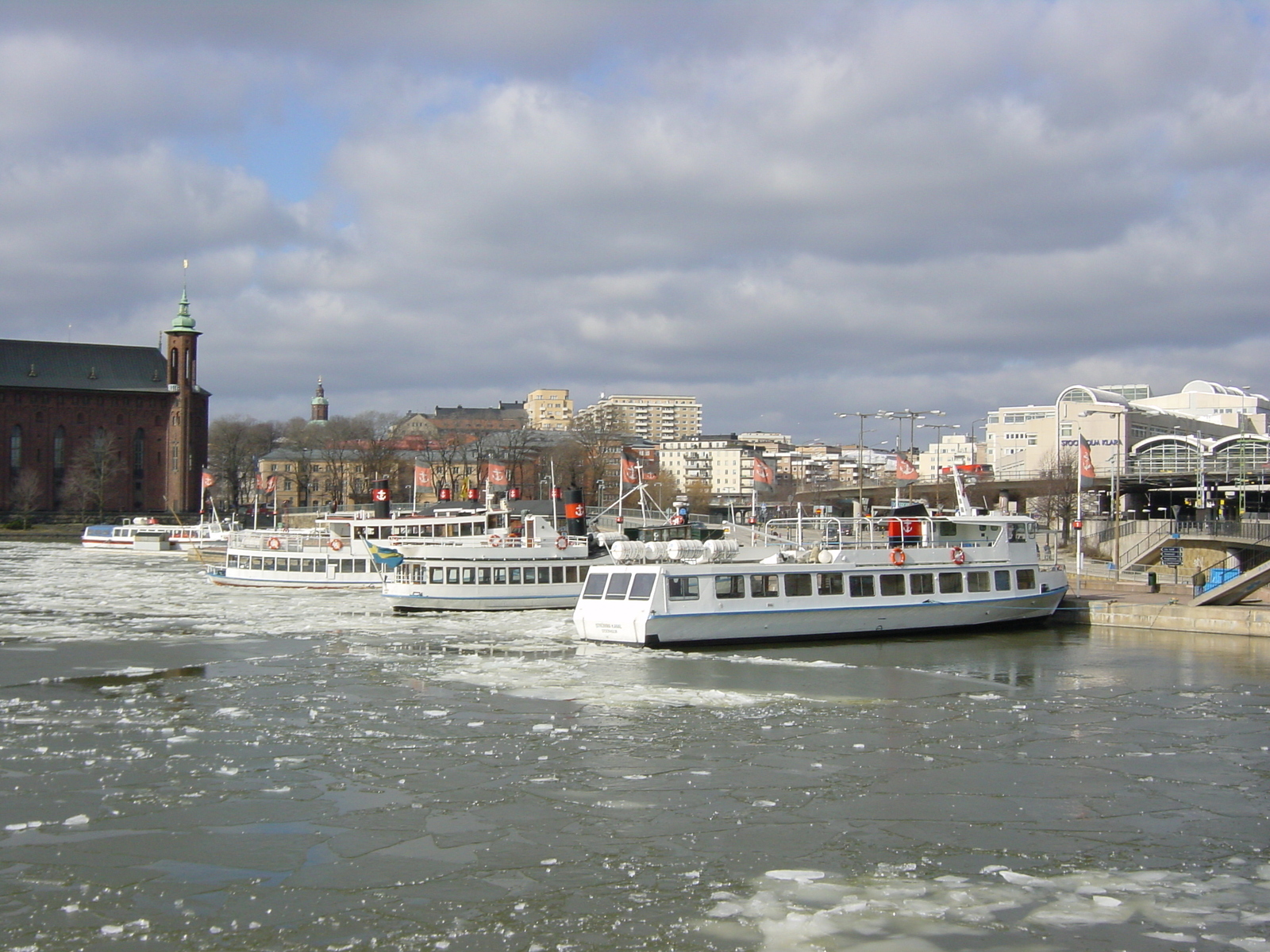 รูปถ่าย สวีเดน(Sweden) สตอกโฮล์ม(Stockholm) 2001-03 23