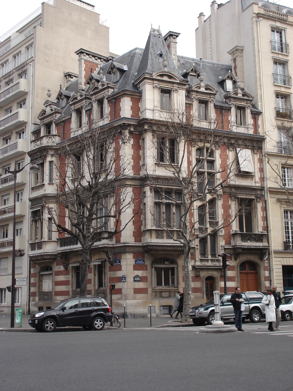 รูปถ่าย ฝรั่งเศส(France) ปารีส(Paris) คุ้มที่ 17 (17th Arrondissement) ปลาส  มาเลแอร์บ(Place Malesherbes) 2006-03 6
