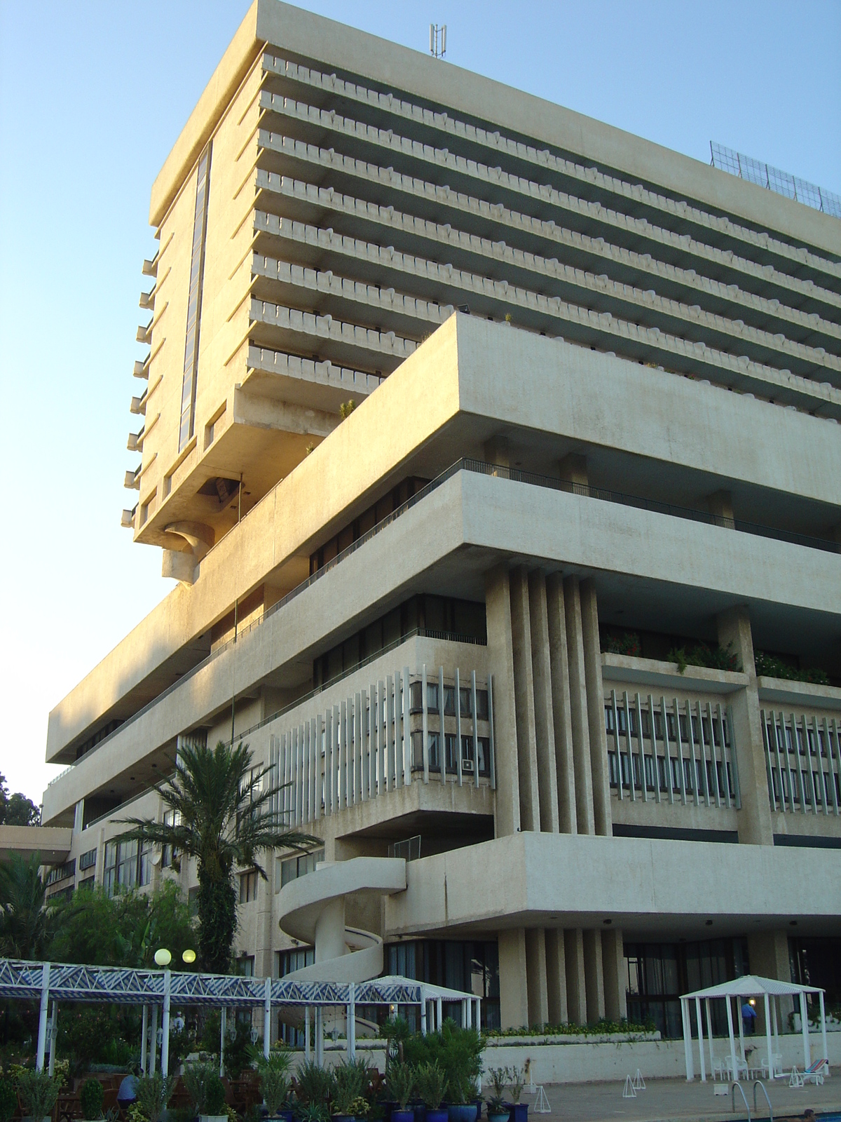 รูปถ่าย แอลจีเรีย(Algeria) แอลเจียร์(Algiers) โรงแรมเอลโอราสซี(El Aurassi Hotel) 2004-09 13