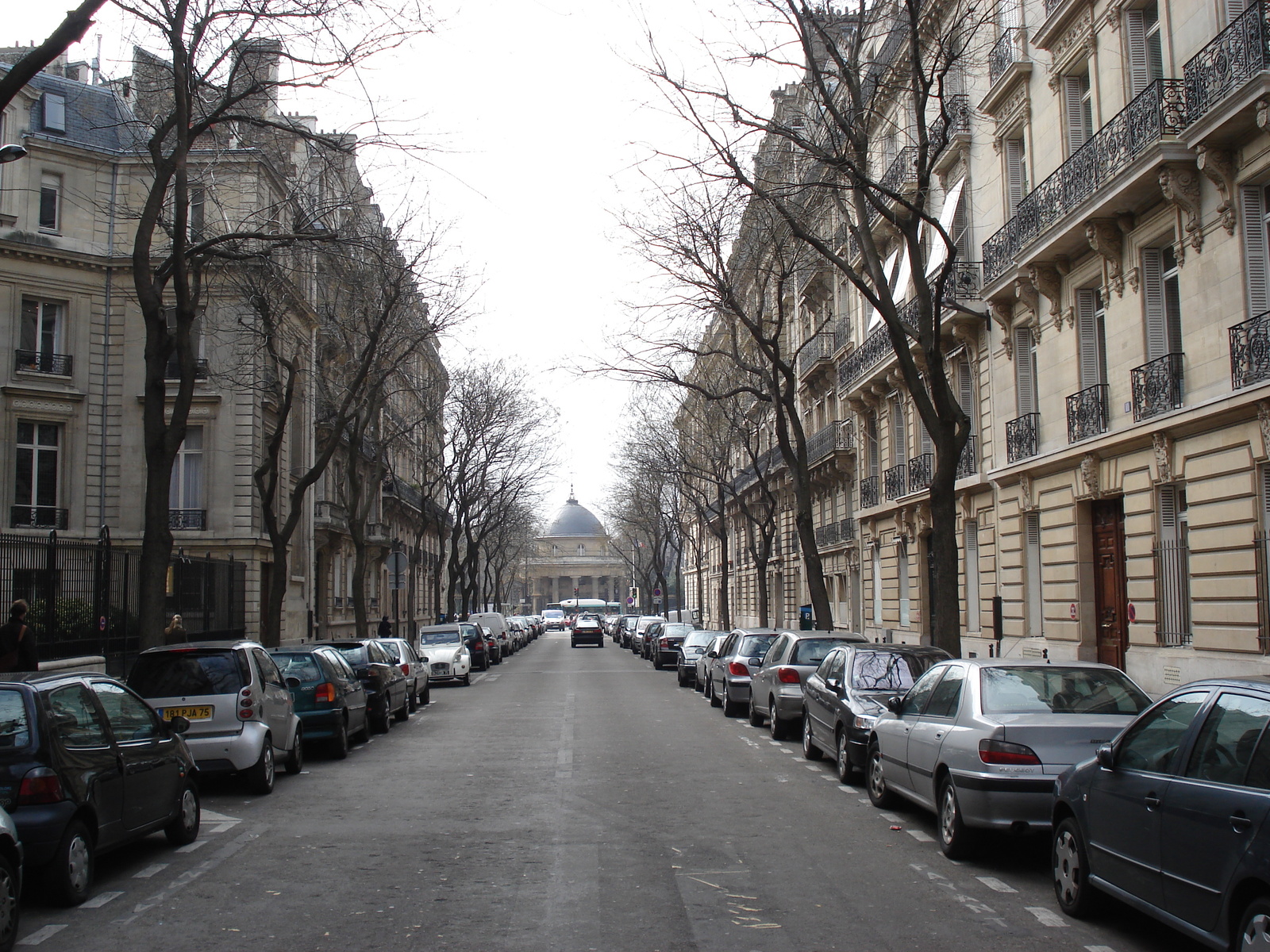 รูปถ่าย ฝรั่งเศส(France) ปารีส(Paris) คุ้มที่ 17 (17th Arrondissement) ปลาส  มาเลแอร์บ(Place Malesherbes) 2006-03 29