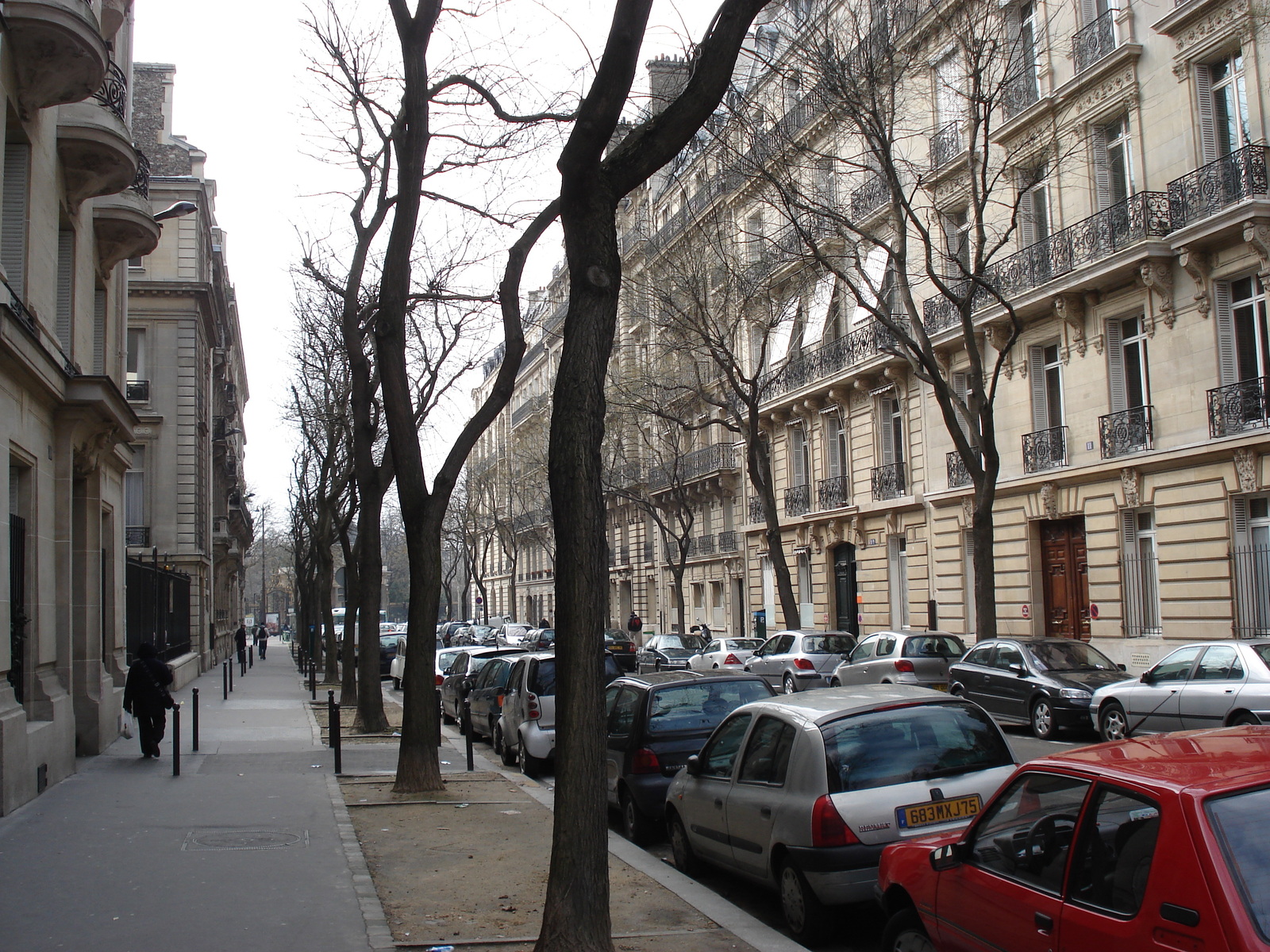 รูปถ่าย ฝรั่งเศส(France) ปารีส(Paris) คุ้มที่ 17 (17th Arrondissement) ปลาส  มาเลแอร์บ(Place Malesherbes) 2006-03 22