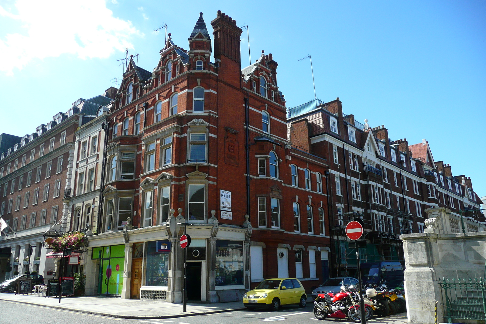 รูปถ่าย อังกฤษ(United Kingdom) ลอนดอน(London) สวนบราวน์ฮาร์ต(Brown Hart Gardens) 2007-09 4
