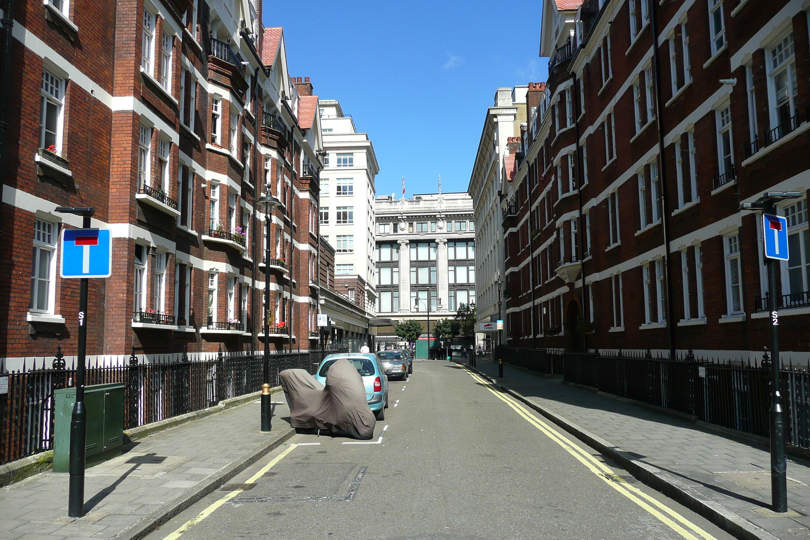 รูปถ่าย อังกฤษ(United Kingdom) ลอนดอน(London) สวนบราวน์ฮาร์ต(Brown Hart Gardens) 2007-09 16