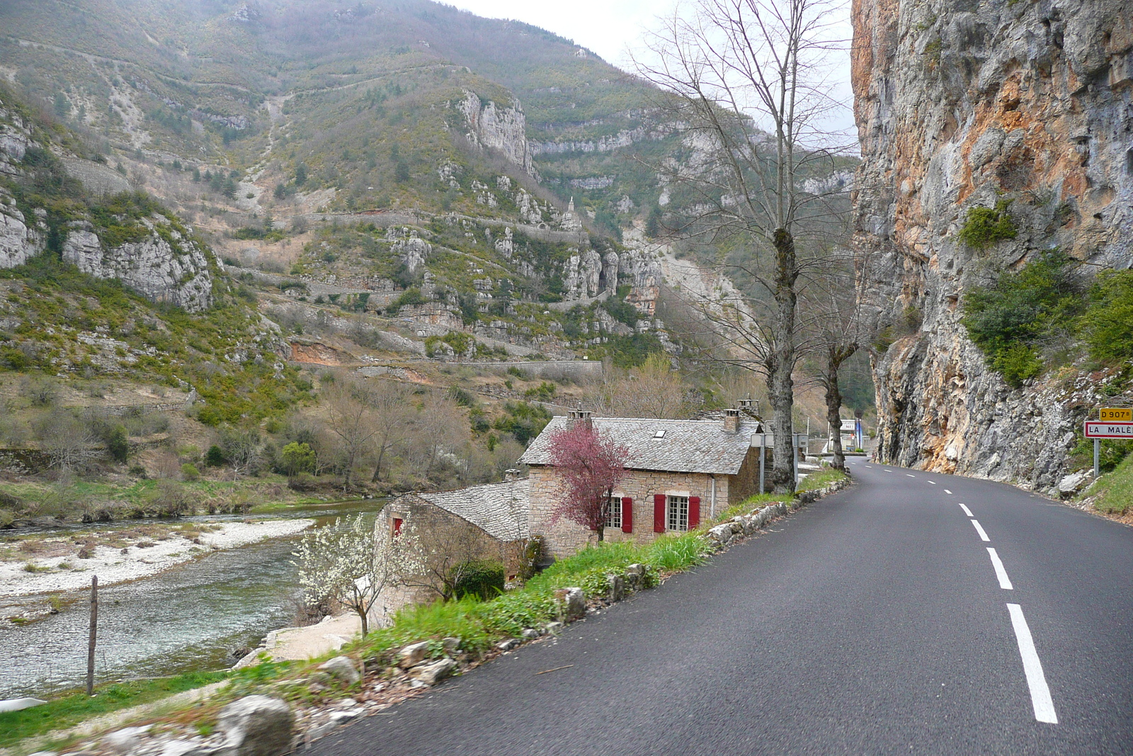 รูปถ่าย ฝรั่งเศส(France) หุบผาชันตาร์น(Gorges du Tarn) 2008-04 18