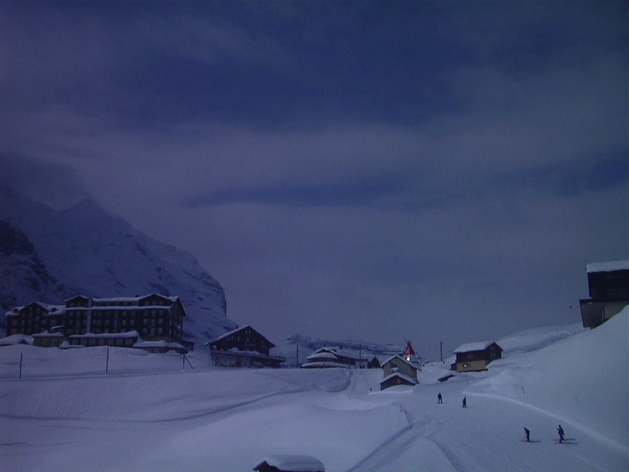 รูปถ่าย สวิสเซอร์แลนด์(Switzerland) กรินเดลวัลด์(Grindelwald) 1999-04 3