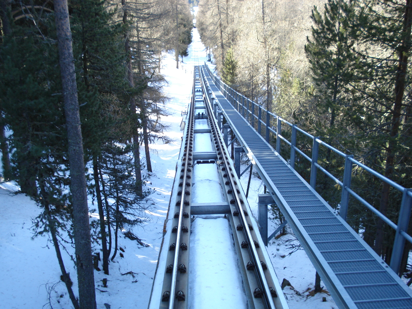 รูปถ่าย สวิสเซอร์แลนด์(Switzerland) มุตตัสมูรากล์(Muottas Muragl) 2007-01 49