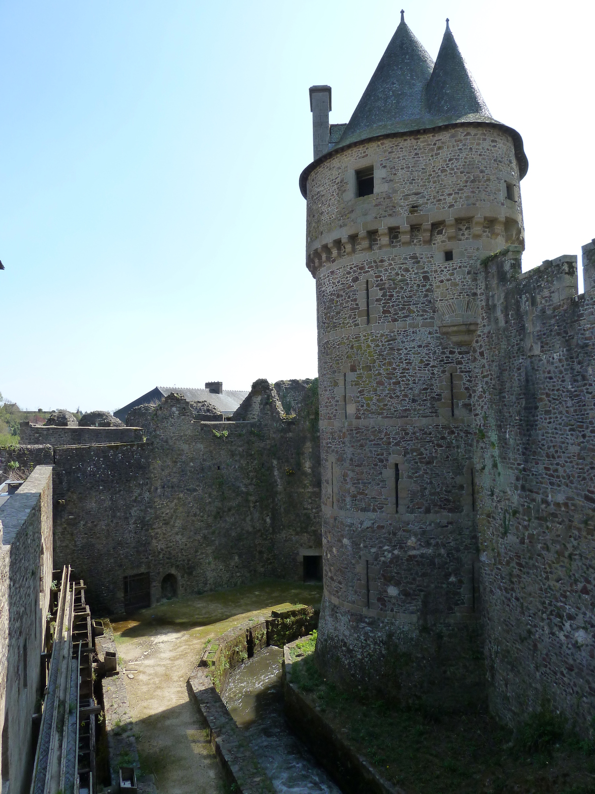 รูปถ่าย ฝรั่งเศส(France) ฟูแฌร์(Fougeres) 2010-04 6