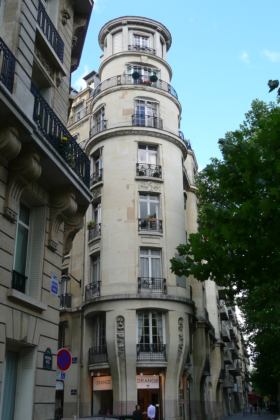 รูปถ่าย ฝรั่งเศส(France) ปารีส(Paris) ถนนนีเยล(Avenue Niel) 2007-06 27