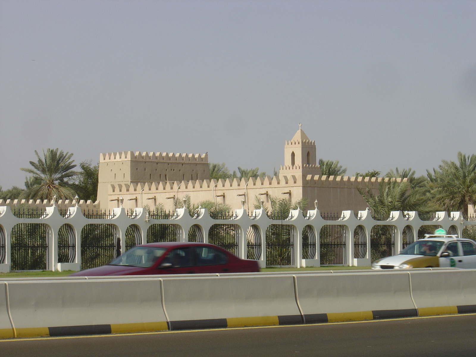 รูปถ่าย สหรัฐอาหรับเอมิเรตส์(United Arab Emirates) อาเลอิน(Al Ain) 2005-03 73