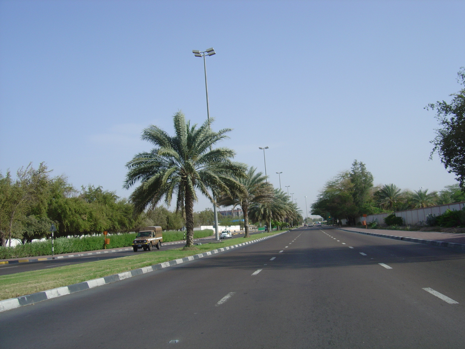 รูปถ่าย สหรัฐอาหรับเอมิเรตส์(United Arab Emirates) อาเลอิน(Al Ain) 2005-03 25